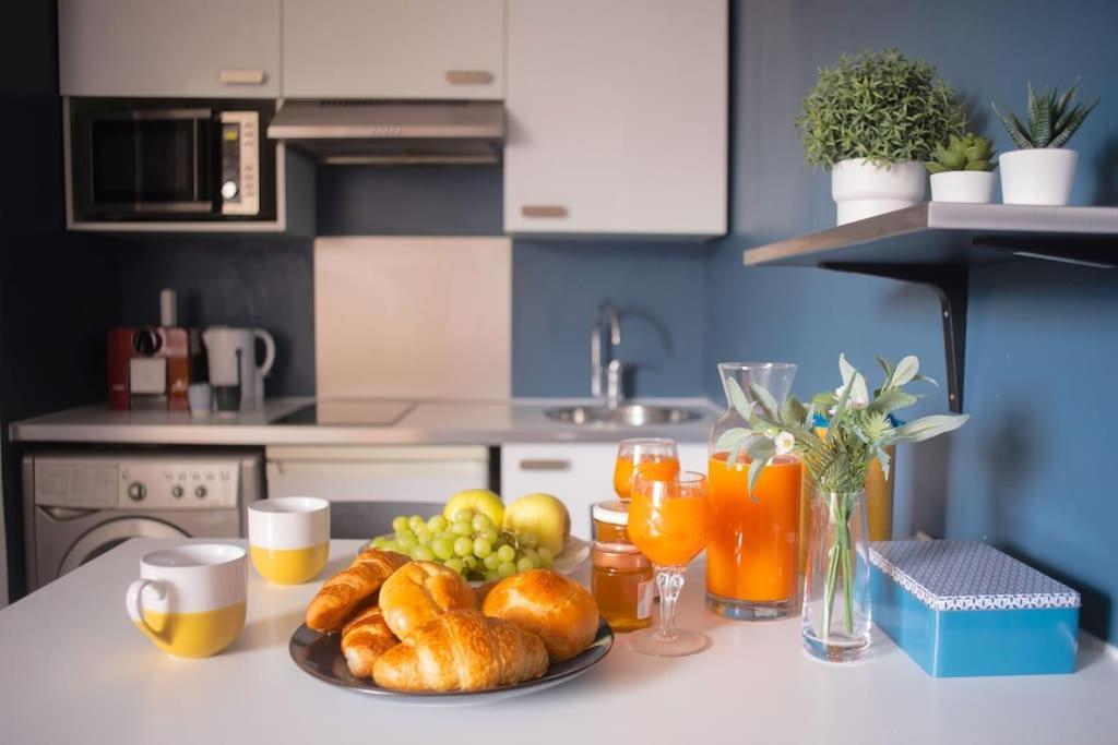 T2 Cosy & Moderne Avec Parking Prive Gratuit A Villeurbanne Exterior photo