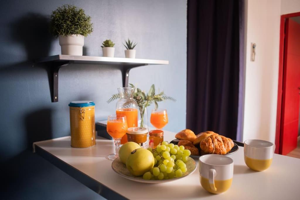 T2 Cosy & Moderne Avec Parking Prive Gratuit A Villeurbanne Exterior photo